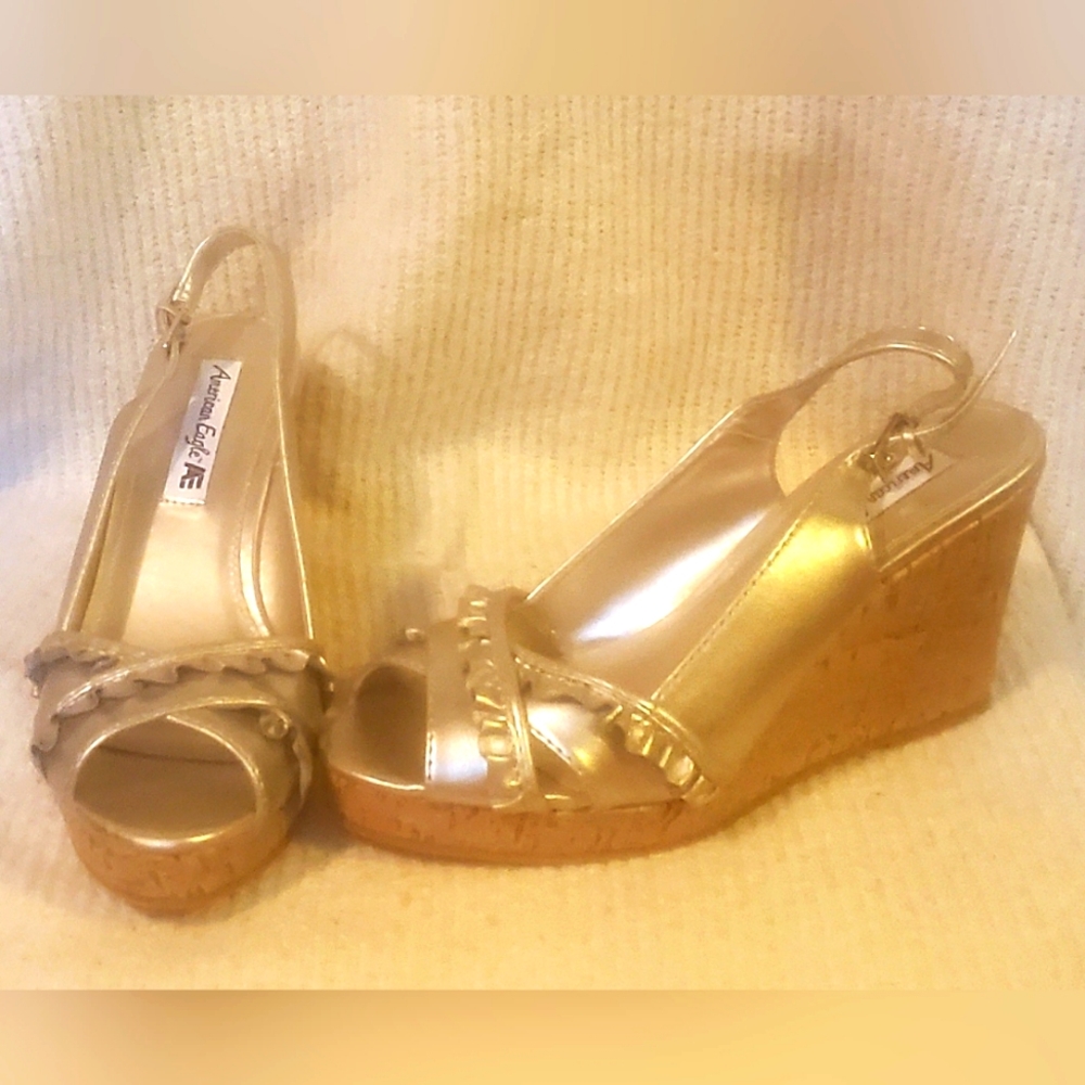 Woman's wedge sandals